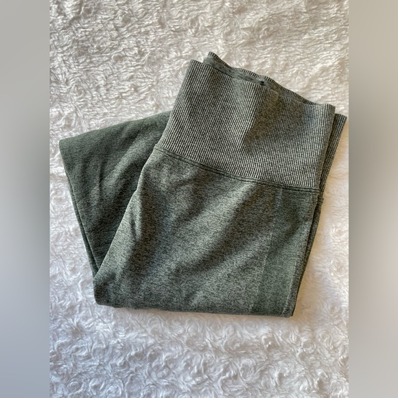 Victoria’s Secret Pink Active Seamless Leggings - Picture 2 of 4